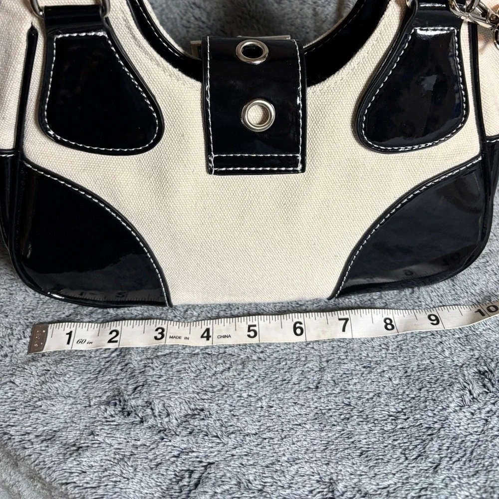 Vintage Y2K Black Patent Cream Canvas Shoulder Bag Buckle Chain Detail‎ Satchel